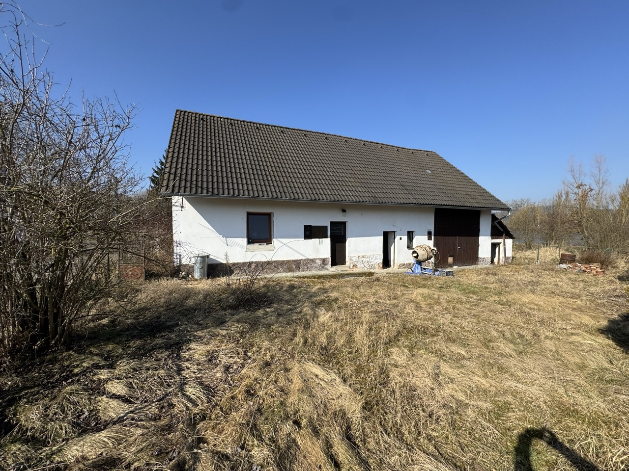 Prodej rodinného domu k rekonstrukci Petrovičky